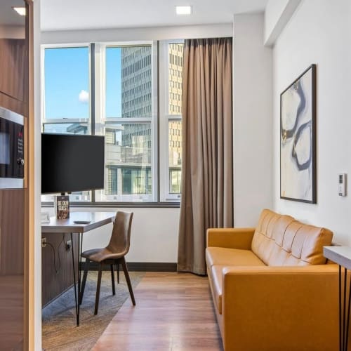 Roomzzz Aparthotels